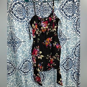 Arden B Romper Dress Women’s Medium Black Floral NWOT Zip Back & Waist Tie